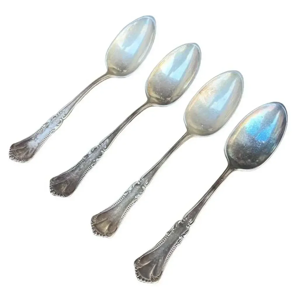 Set of 4 Vintage Wm. A. Rogers A1 Silverplate 6” Spoons